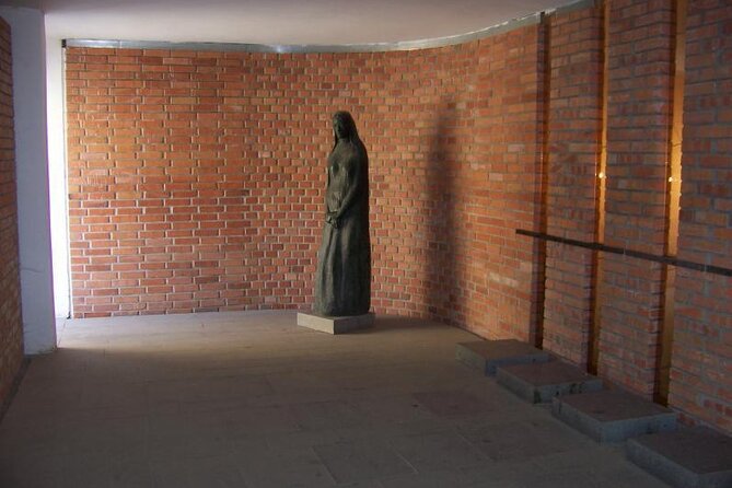 Terezin Tour Including Admission Ticket and Transfer & Audio - Who should book this Terezín tour?