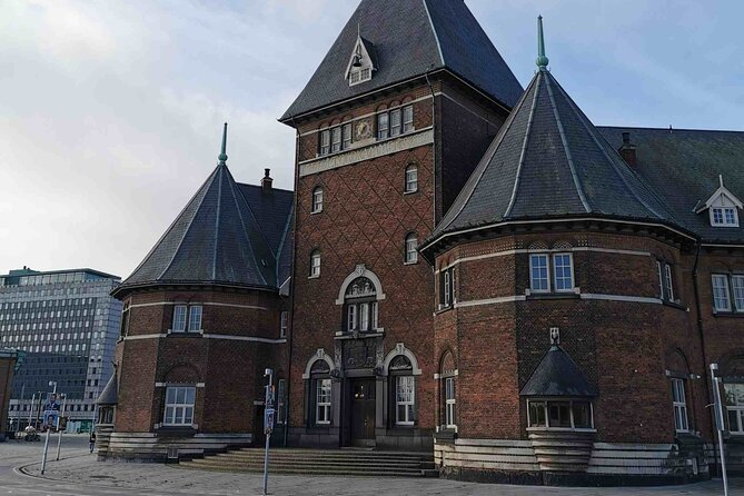 The Ancient Viking Stronghold of Aros: A Self-Guided Audio Tour in Aarhus - How the VoiceMap Format Works