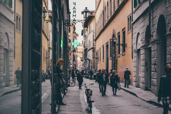 The Best of Florence Walking Tour with Audio Guide and Guide - Santo Spirito and the more local side of the Arno