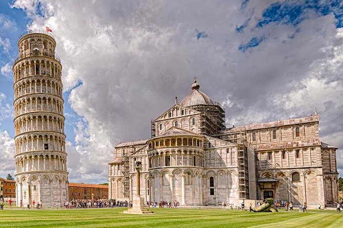 The best of Pisa: a self-guided audio tour from Tuttomondo to the Leaning Tower - Tuttomondo: a bold beginning beside the station