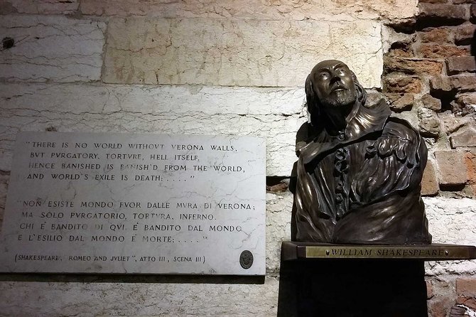 The city of Romeo and Juliet: A self-guided audio tour through Verona - Santa Anastasia Church and the walk to Ponte Pietra