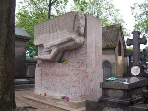 The Famous Graves of Père Lachaise - Self-Guided Audio Tour - Key points before you enter Père Lachaise
