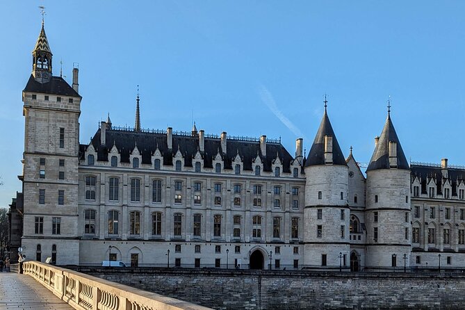 The French Revolution: Self Guided Audio Tour of Paris - Hôtel de Ville and the birth of public politics