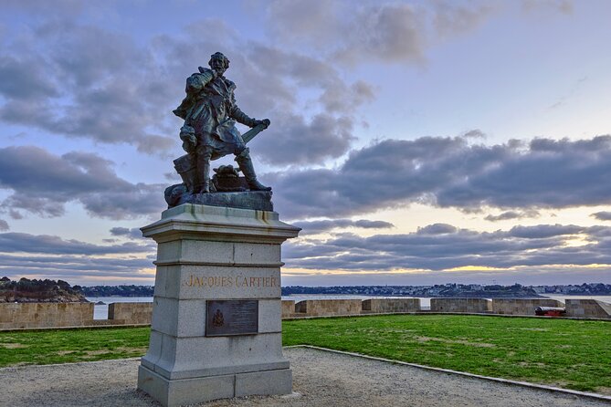 The Hardest City to Invade: Saint Malo's Secrets Audio Guide - Place Vauban and the engineering of war