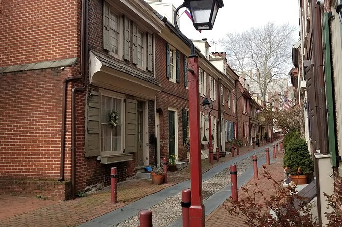 The Road to Revolution: A Self-Guided Audio Tour in Philadelphia - Robert Morris, public memory, and an uncomfortable statue