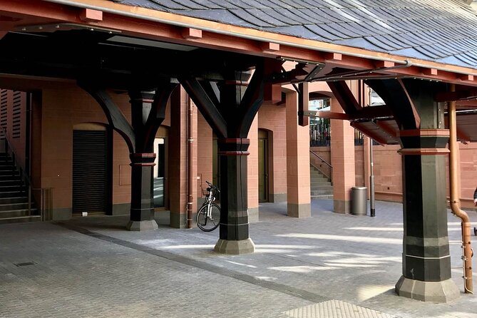 The Tales of Frankfurt's New Old Town: A Self-Guided Audio Tour - The Iron Bridge brings a welcome change of view