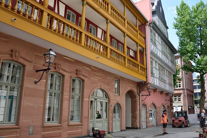 The Tales of Frankfurt's New Old Town: A Self-Guided Audio Tour - How the GPS audio format works in practice