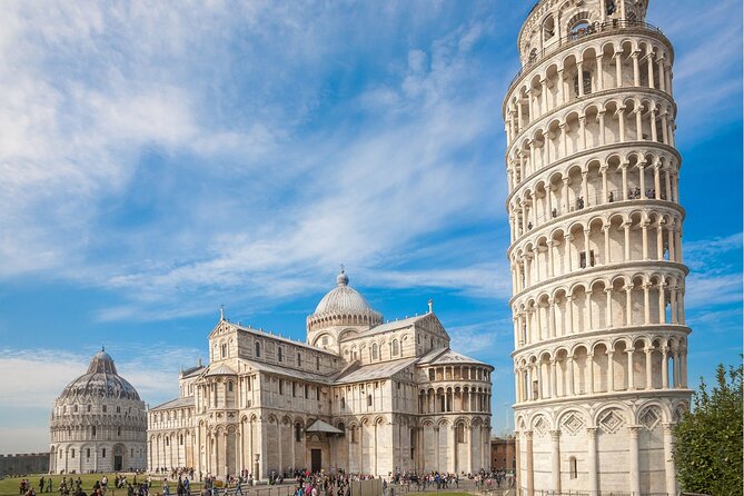 Timed Entrance to Leaning Tower Pisa and Cathedral with Audio - Finding the complex from Pisa Centrale