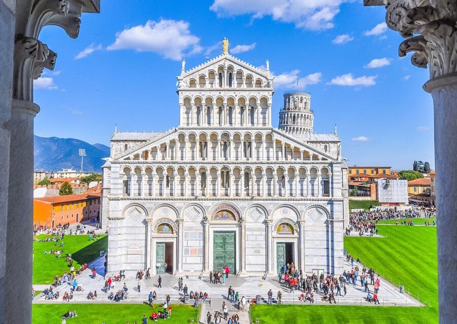 Timed Entrance to Leaning Tower Pisa & Cathedral with Audio - The practical issue of bags and lockers