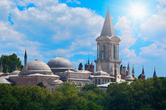 Topkapi Palace and Harem Museum Ticket with Audio Guide - Gardens and Bosphorus views provide a welcome pause