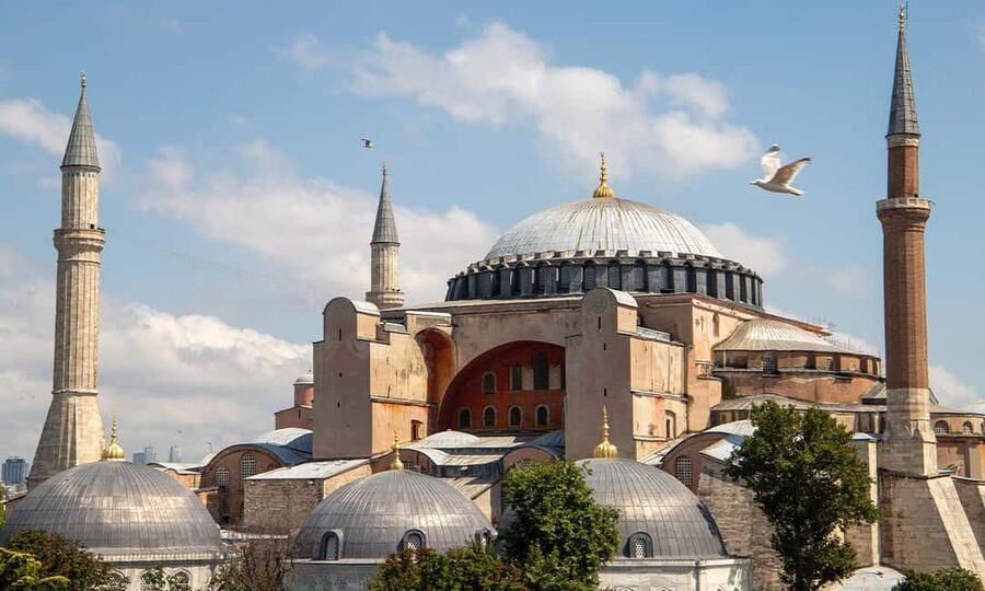 Topkapi Palace & Hagia Sophia Tickets + Audio Guide - Who should book this experience?