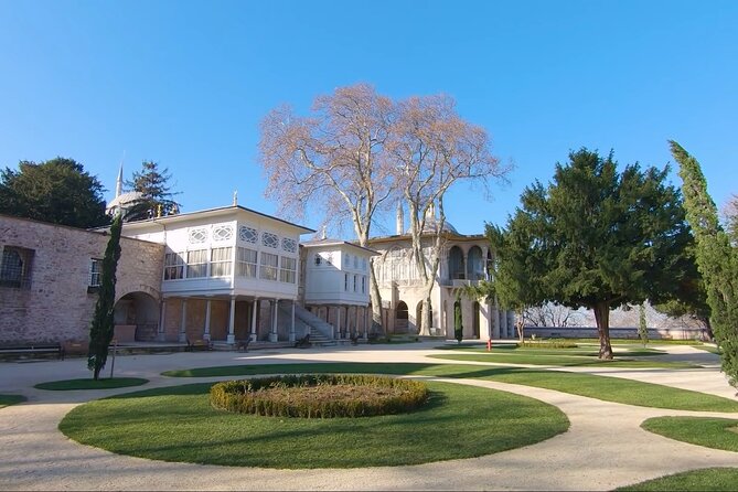 Topkapi Palace Museum Skip The Ticket Line Tickets + Audio Guide - Getting there and who should choose it