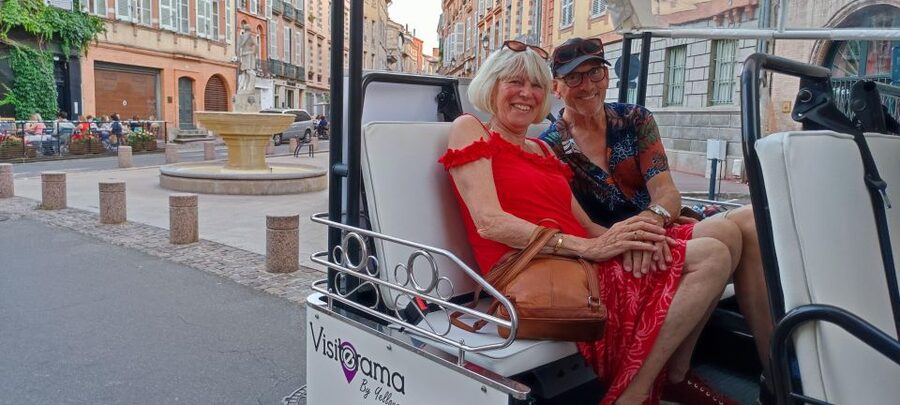 Toulouse: Electric Tuk-Tuk Tour with Photo Stops and Audio - Carmes, Saint-Étienne, and Saint-Cyprien