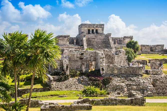 Tulum Mayan Ruins GPS Self-Guided Walking Audio Tour - Temple of the Frescoes and the Descending God