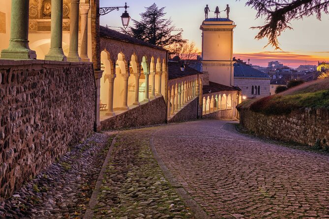 Udine Walking Tour with Audio and Written Guide by a Local - Why this self-guided Udine walk works