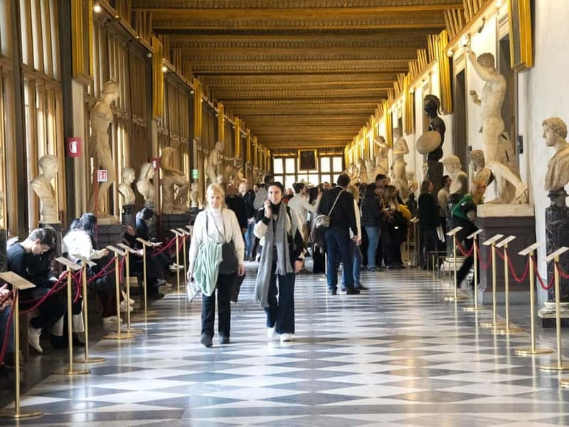 Uffizi Gallery Reserved Ticket & Digital Audio Guide App - Leonardo’s Annunciation and Caravaggio’s Medusa