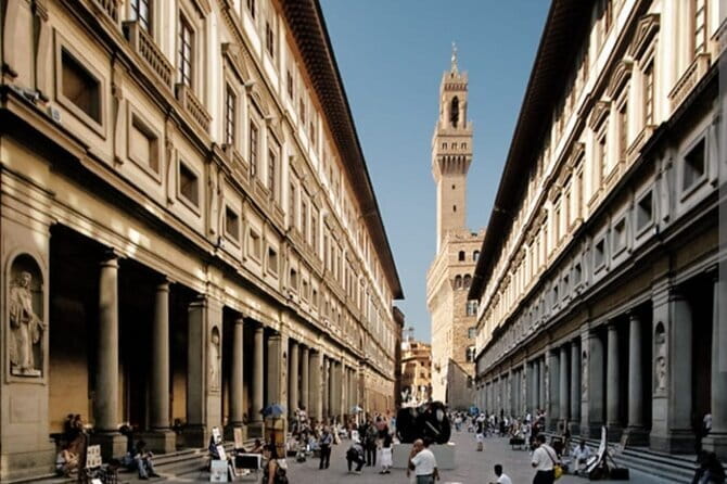 Uffizi Gallery Timed Tickets with Audio guide - Meeting the host at Piazzale degli Uffizi 6