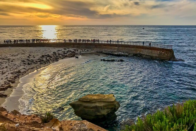 Ultimate La Jolla Self-Guided Driving & Walking Audio Tour Bundle - Starting near the La Jolla Cove Bridge Club