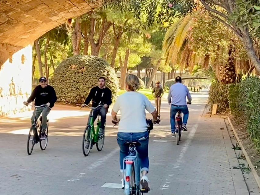 Valencia: 2-in-1 Biking and Walking Audio-Guided Route - The 24 or 30-kilometer bike route