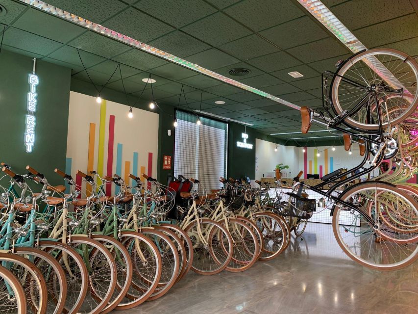 Valencia: Audioguide eng,esp,ita + Bike All Day - Starting at Calle Quart 61