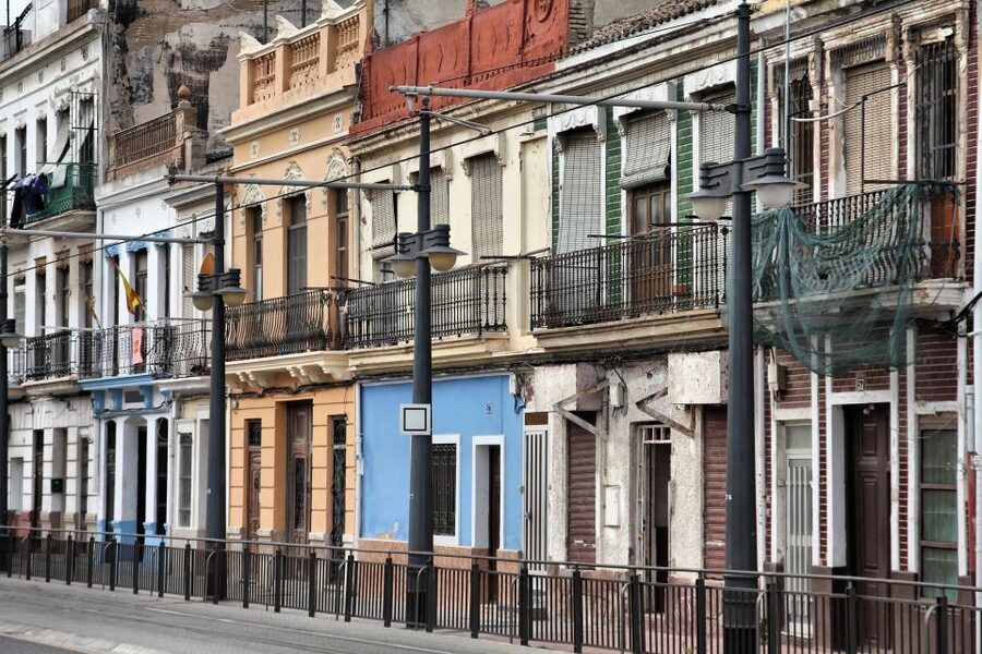 Valencia: Self-guided Audio Tour on Your Smartphone - Starting at Torres de Serranos