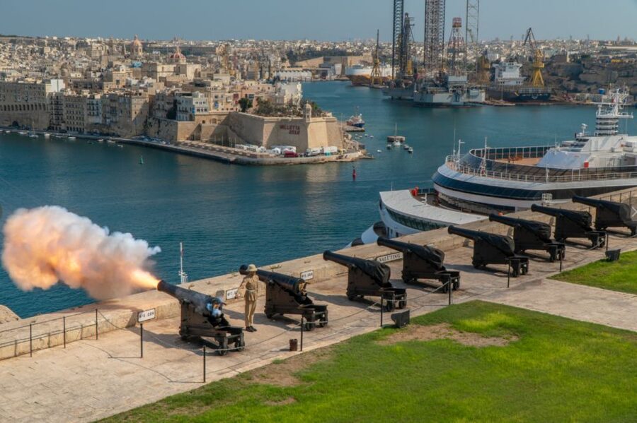 Valletta: Self-Guided Historical Walking Tour (Audio Guide) - St. John’s Co-Cathedral and Caravaggio