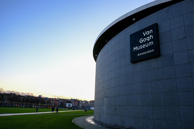 Van Gogh Museum Amsterdam Entry with Optional Audio Guide - Crowds and the pace inside