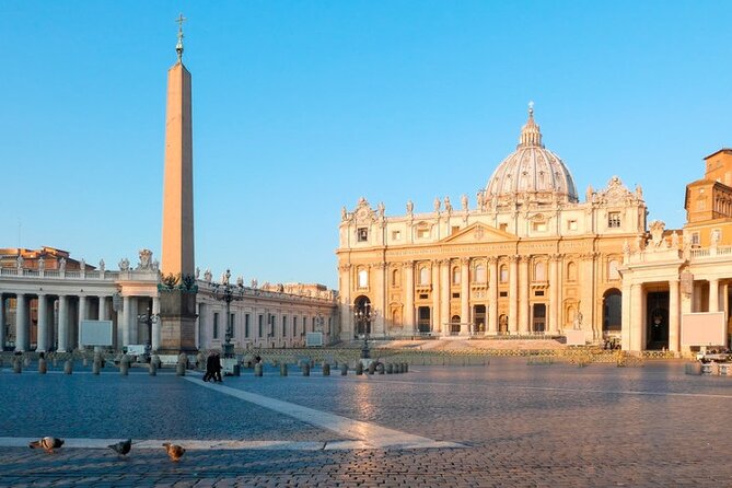 Vatican city: St. Peter's Basilica Priority Entry, Audio Guide - Group size and the role of the host