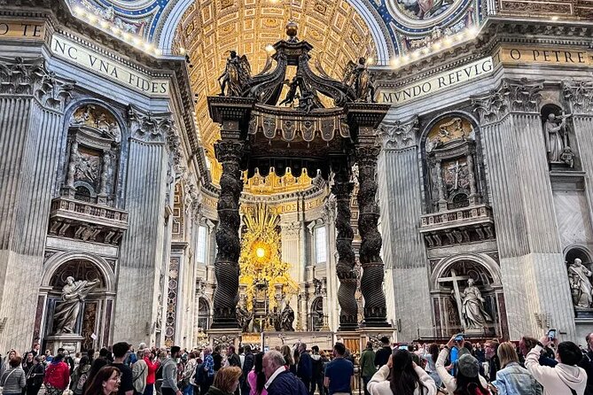 Vatican city: St. Peter's Basilica Priority Entry, Audio Guide - What you see inside the basilica