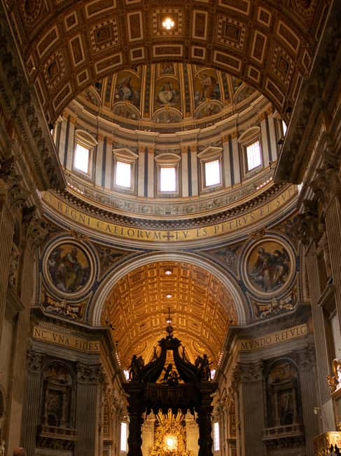 Vatican Full access: St.Peter's Basilica, Dome, Tombs+Audio - Michelangelo, Bernini, and the Basilica interior