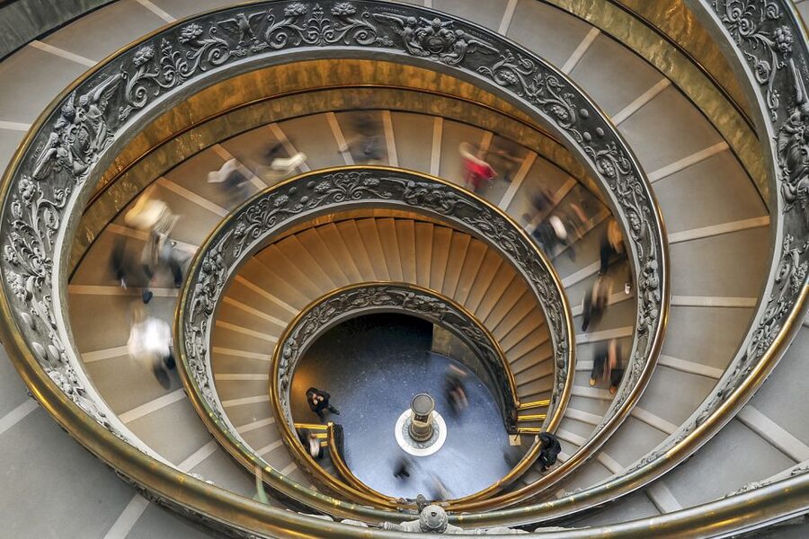 Vatican: St. Peter's Basilica with Audio Guide and Options - Bernini’s Baldachin Beneath the Central Dome