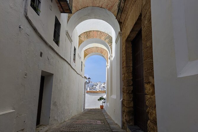 Vejer de la Frontera: The White Pearl of Andalusia Audio Guide - Plaza de España, Vejer’s grand public room