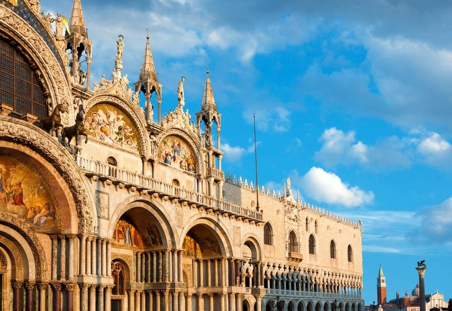 Venice: St. Mark's Basilica Priority Ticket and Audio Guide - The architecture is the main attraction