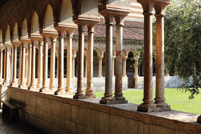 Verona Walking Tour with Audio and Written Guide by a Local - Piazza dei Signori feels like Verona’s formal living room