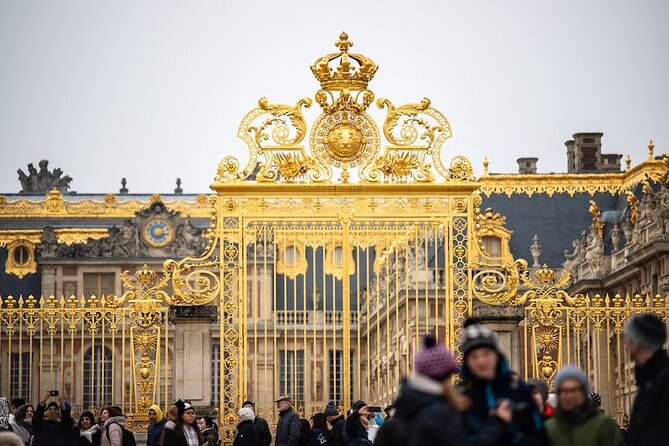 Versailles Palace Museum with Audio guide - The audio guide is useful, but it changes the pace