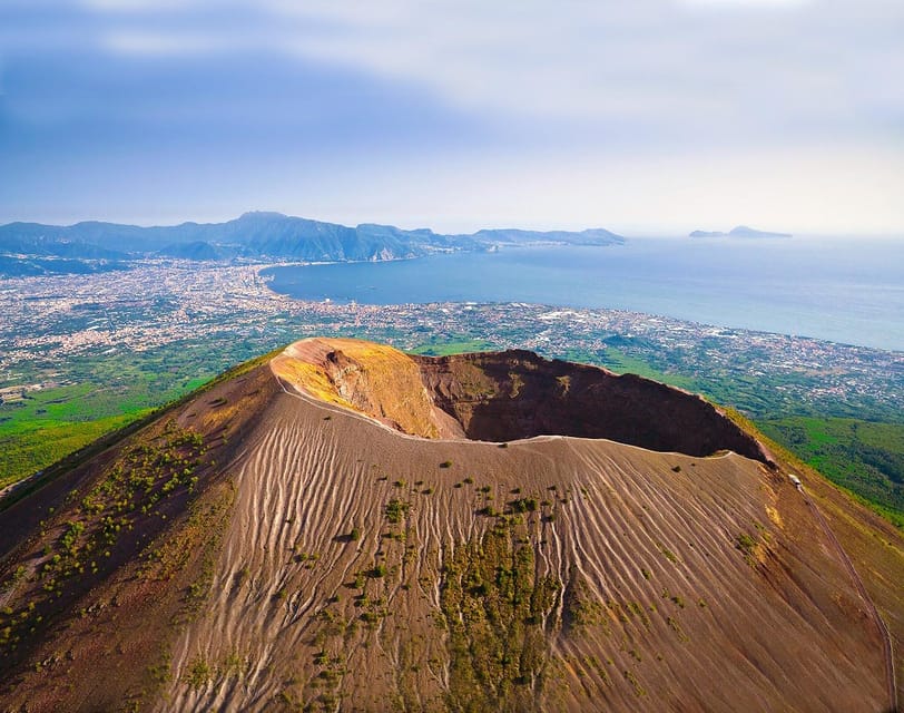 Vesuvio Skip The Line Ticket With Digital Audioguide - Looking into the crater and across Campania