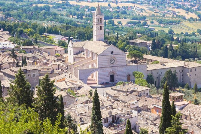 Visit ASSISI on foot with the Audio guide app for Smartphone - Key points at a glance