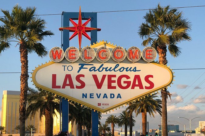 Welcome to Fabulous Las Vegas Sign Self-Guided Audio Tour - What the app changes about the experience