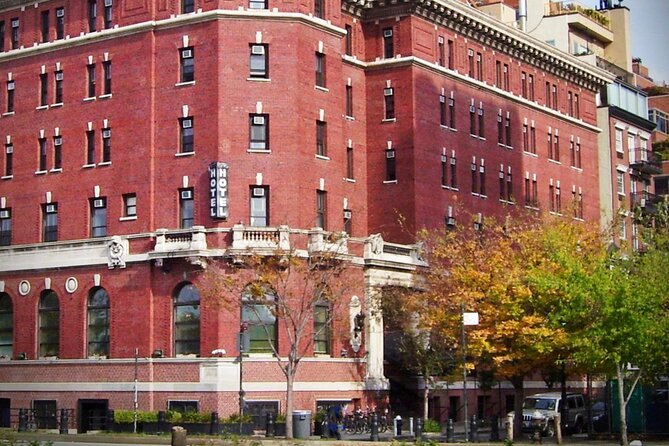 West Village's Flappers, Freaks & Punks: A Self-Guided Audio Tour - Why this West Village walk is different