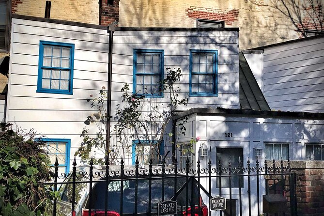 West Village's Flappers, Freaks & Punks: A Self-Guided Audio Tour - Twin Peaks, Palazzo Chupi, and the West Village’s odd side