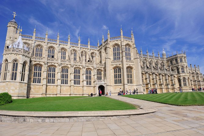 Windsor Castle Tour from London with Transportation & Audio Guide - The coach ride from Central London to Windsor
