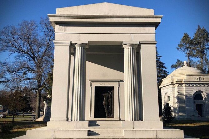 Woodlawn Cemetery: A Self-Guided Audio Tour of Gilded Age Art and Architecture - Starting at the Woodlawn Conservancy
