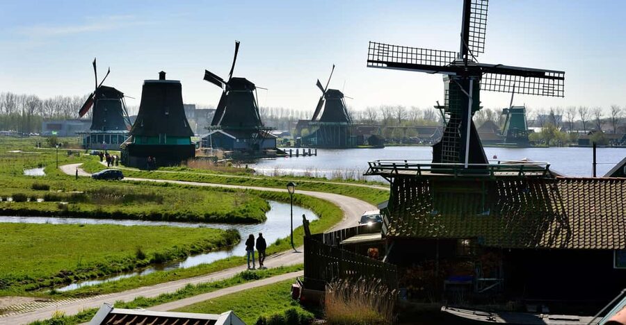Zaanse Schans: Windmill & Museum Entry Ticket w/ Audio Guide - Seeing the mills from inside and out